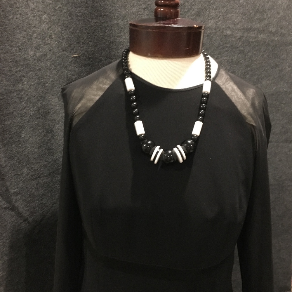 VINTAGE BLACK AND WHITE NECKLACE, Large Beads, 11" IN LENGTH